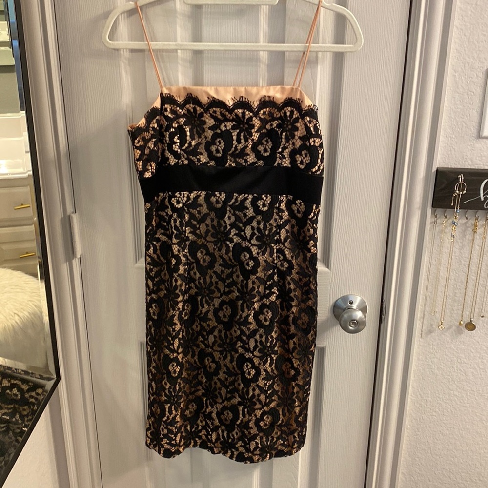 Elegant Midi dress with black lace and satin strip